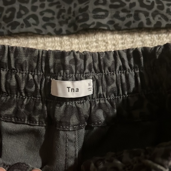 TNA cheetah print lounge set - Picture 3 of 4